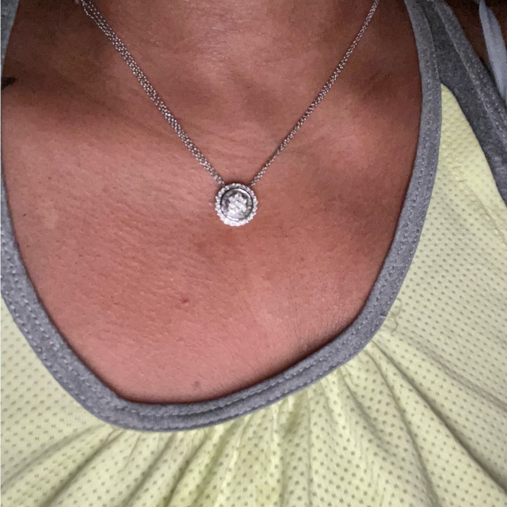 Diamond necklace 1 carat
